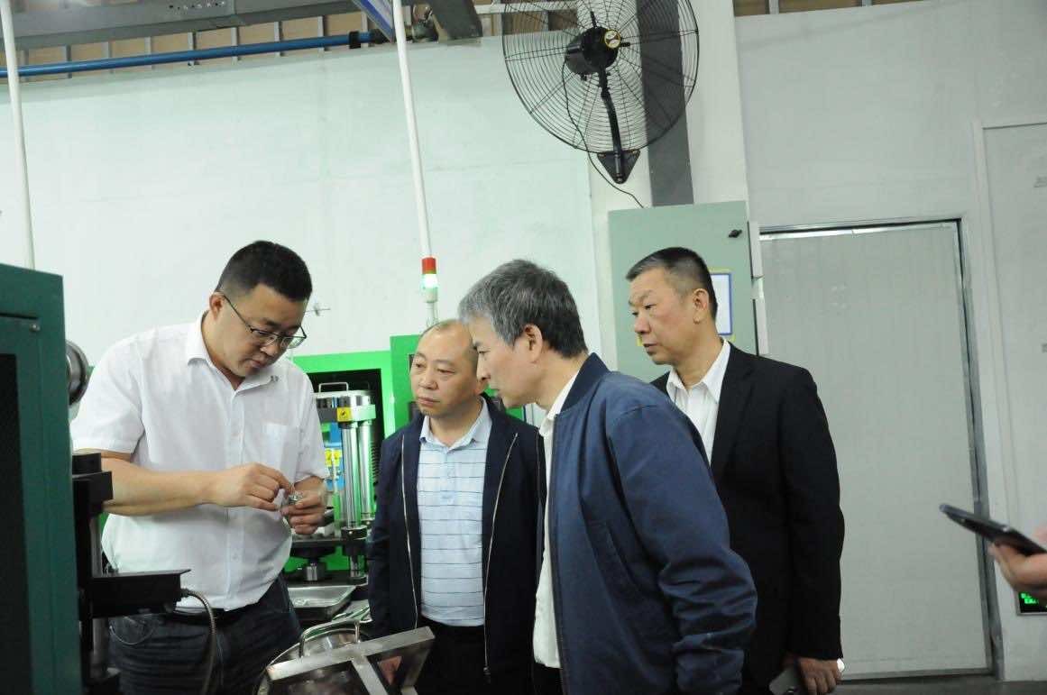 宜昌市侨联与武汉大学侨联签订合作共建协议