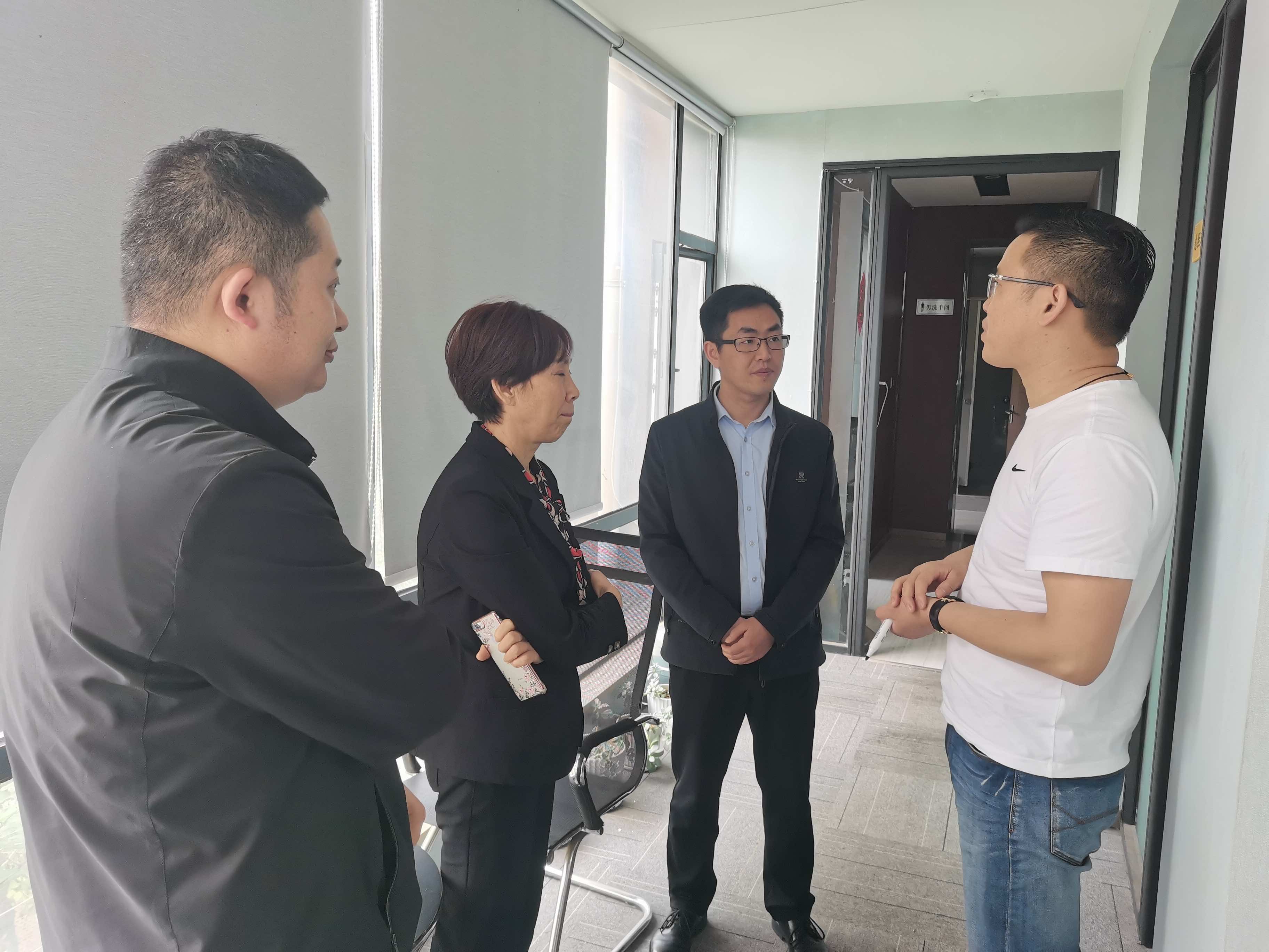 樊城区侨联在水星台社区开展“同心聚力·共同缔造”工作调研