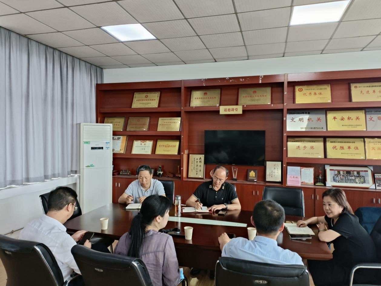 荆州市侨联开展“如何加强基层侨联组织建设和阵地建设”调研座谈会