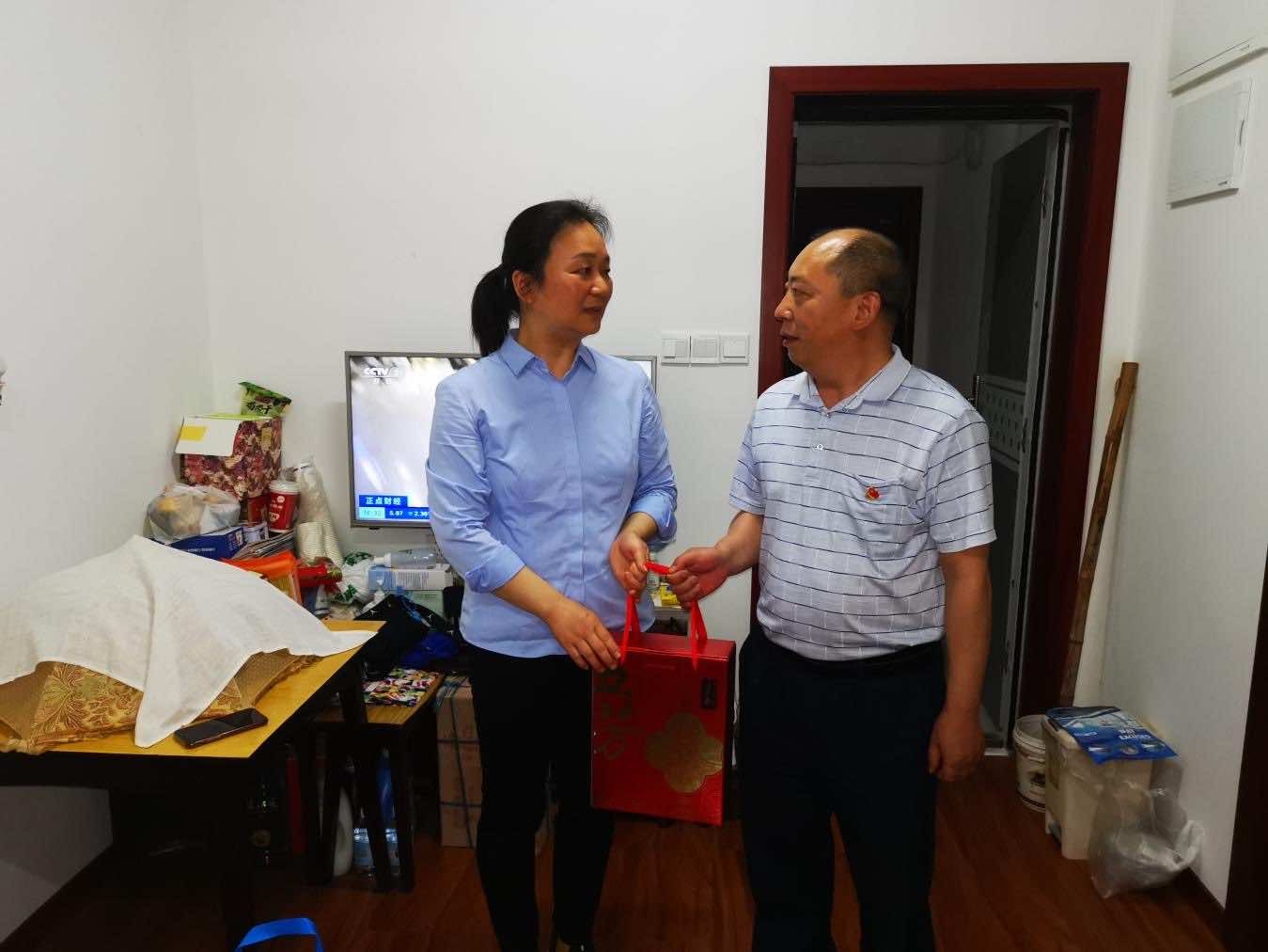 宜昌市侨联开展“联户结亲”走访慰问活动