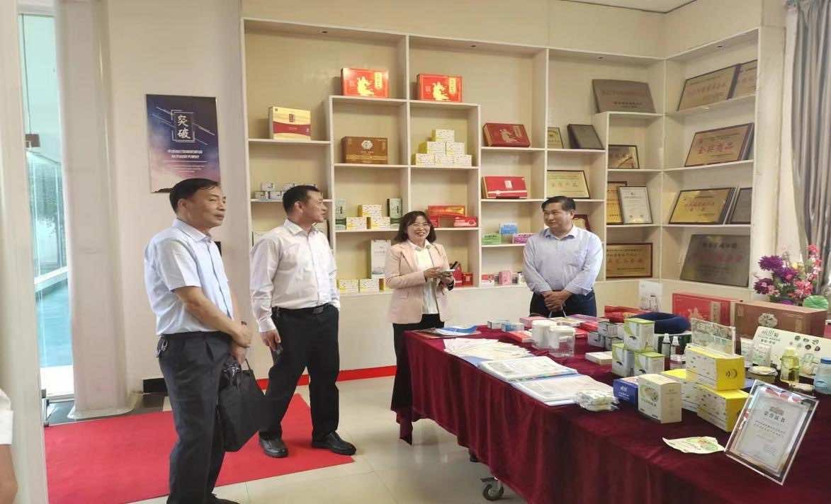 黄冈侨联赴麻城开展工作调研