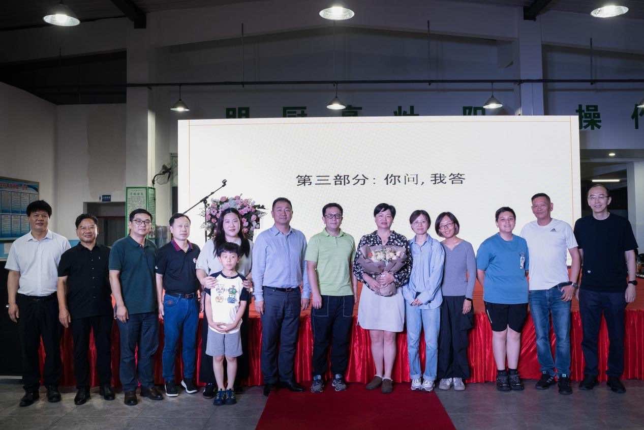 培养走向世界的汉川人 ——美籍华人陈婉秋女士来汉川开展公益讲座
