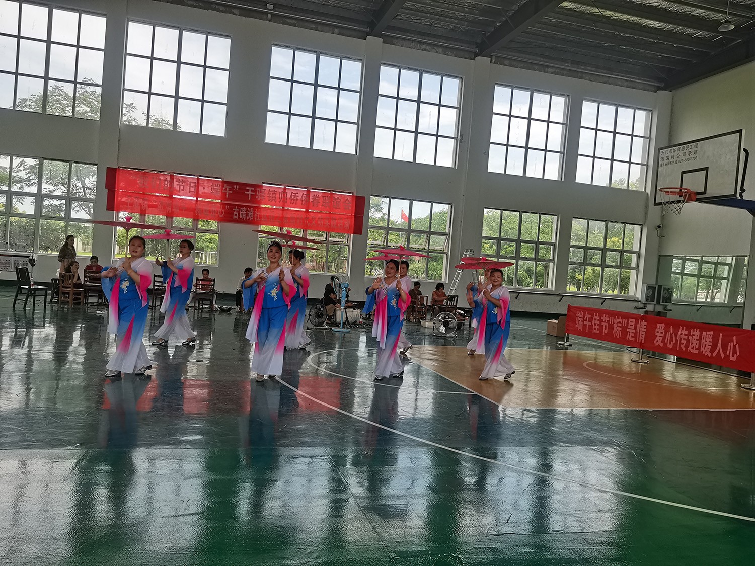 天门市干驿镇古晴滩社区“侨之家”开展“浓情端午·粽暖侨心”系列主题活动