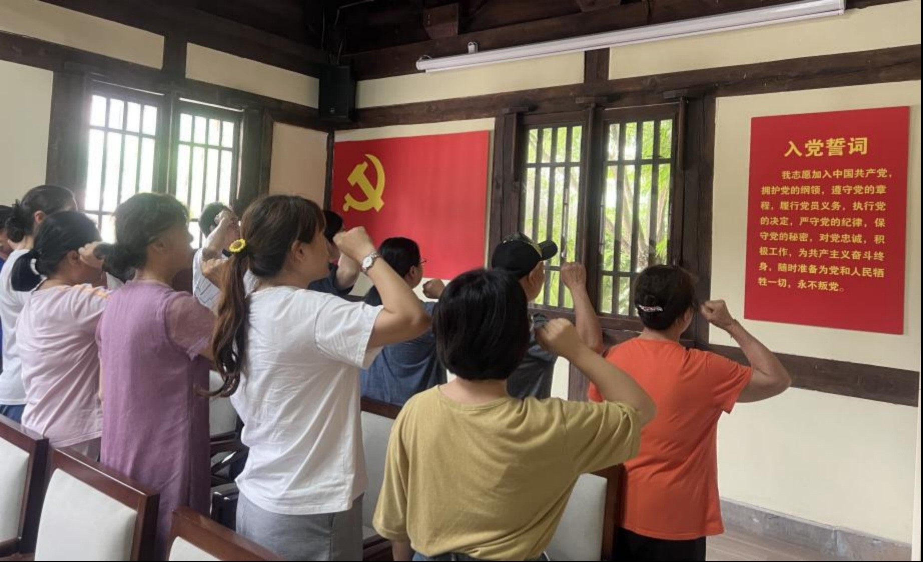 宜昌市侨联开展“弘扬建党精神  凝聚奋进力量”主题党日