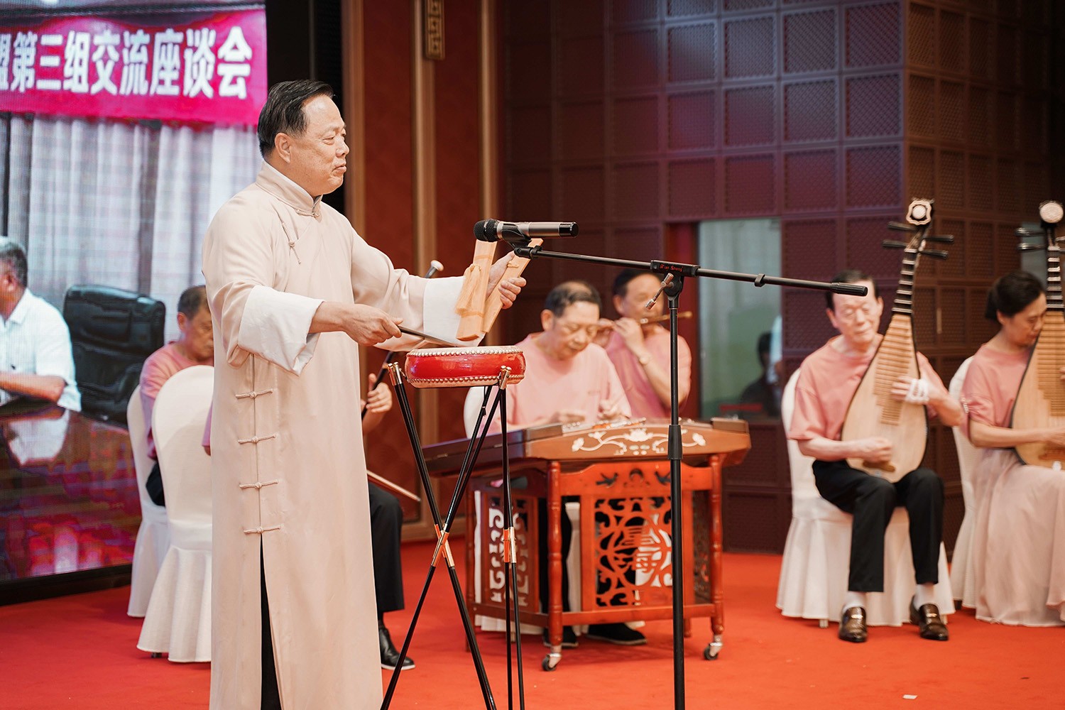 西陵区侨联举办庆祝中国共产党成立102周年文艺汇演