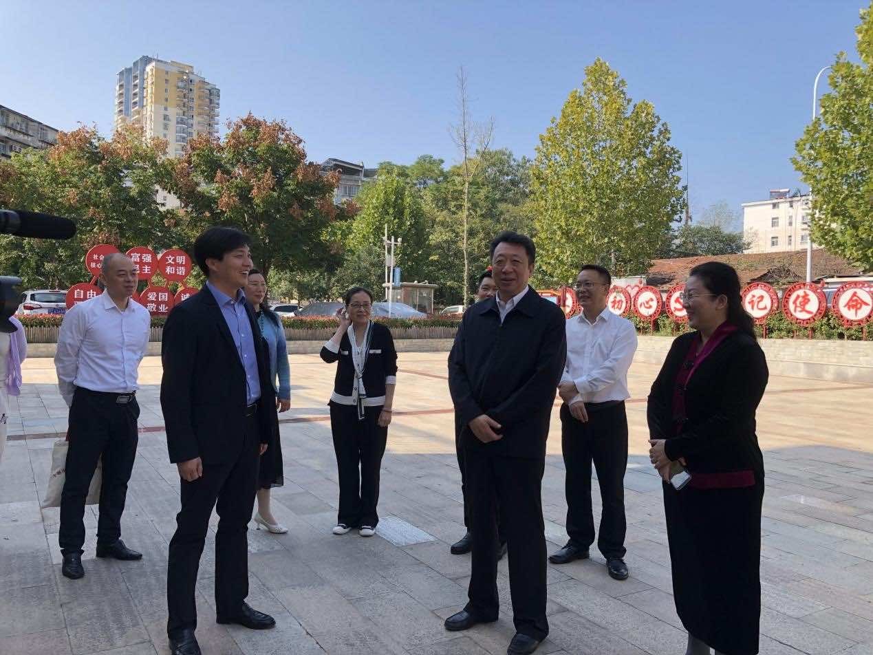 施政赴丹江口市调研基层侨联工作