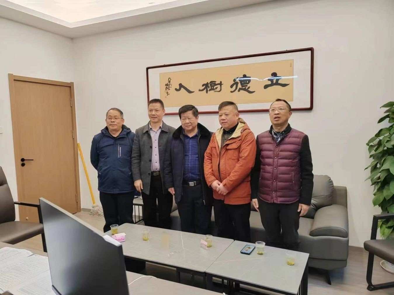 松滋侨联走访慰问侨眷
