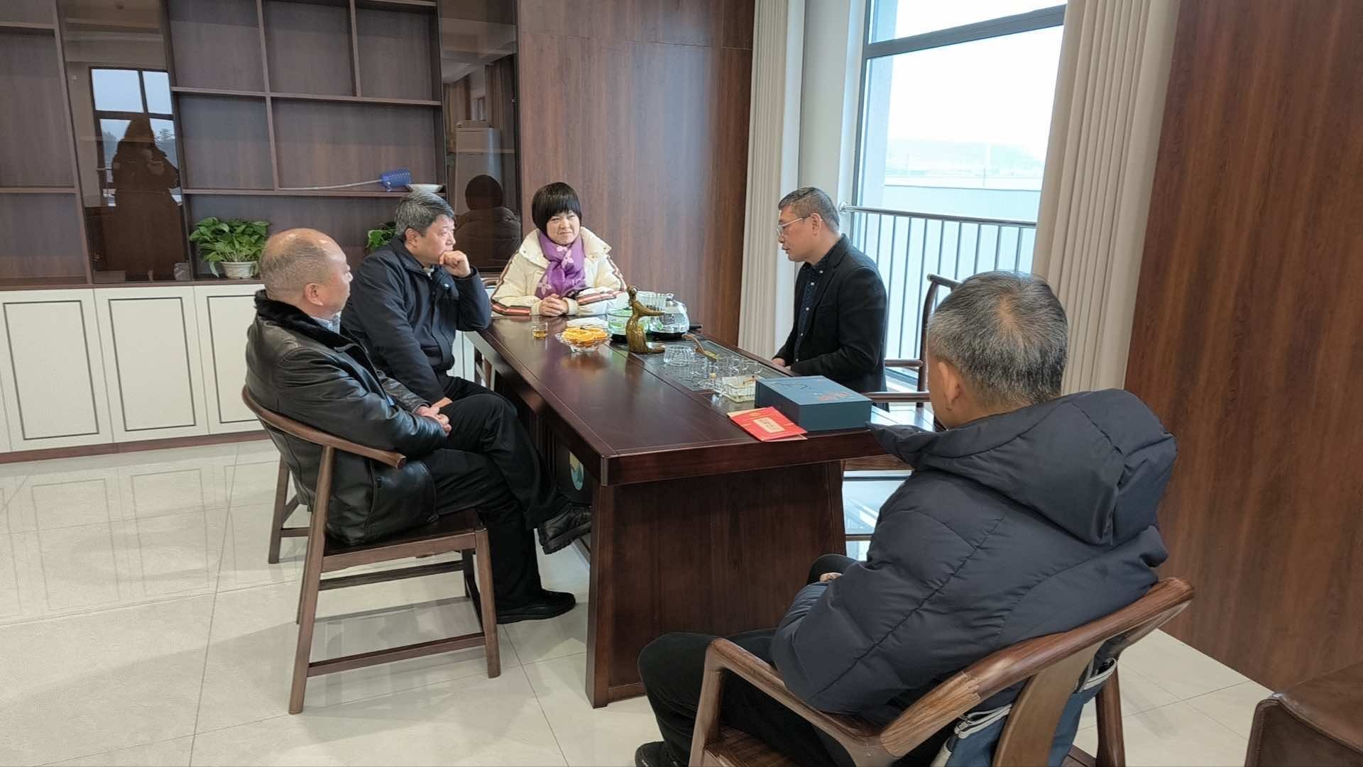 宜昌市侨联赴秭归开展“迎新春 送温暖”走访慰问活动