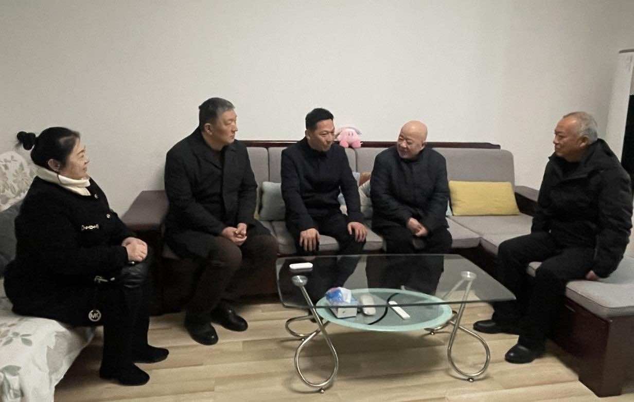 武汉市侨联开展“迎新春 送温暖”走访慰问活动