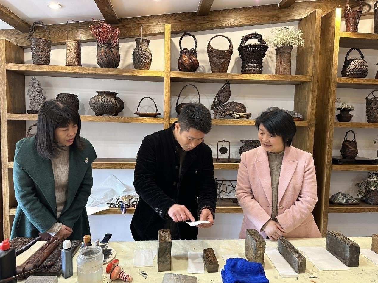 襄阳市侨联：巾帼绽芳华 逐梦新时代 共庆“三八”妇女节