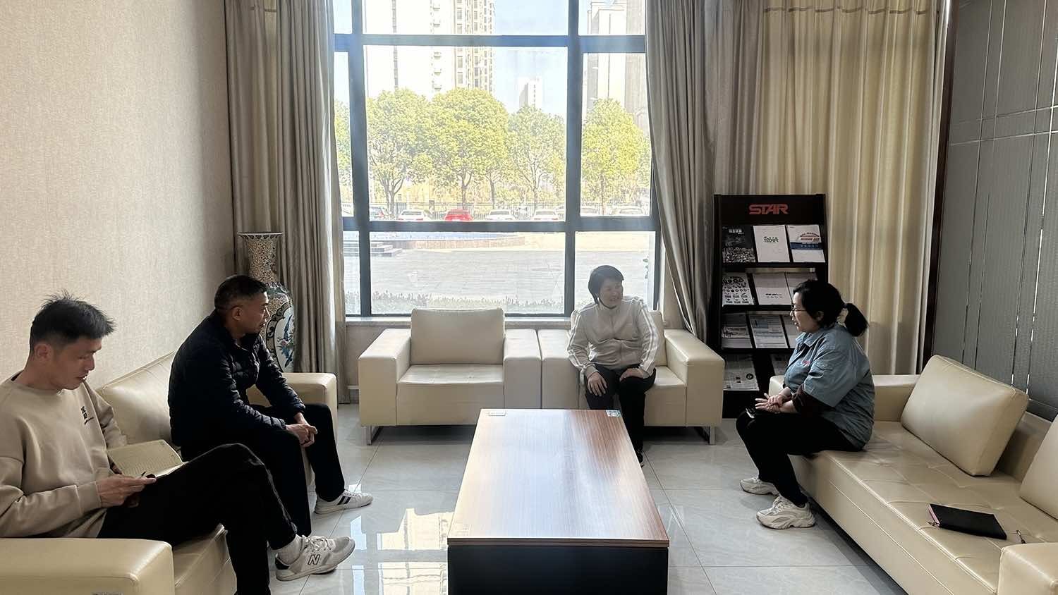 襄阳市侨联持续开展“双千”活动助力企业发展