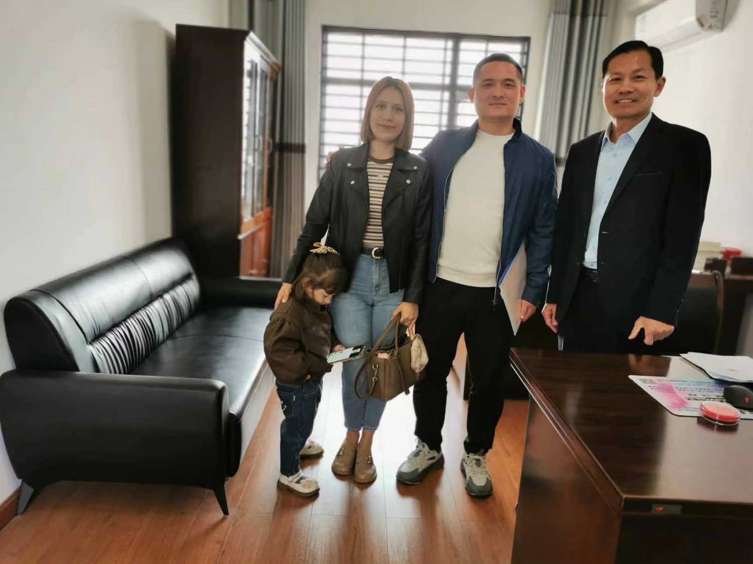 江陵县侨联：高效服务暖侨心 便捷彰显华侨情
