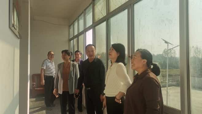 襄阳谷城县侨联赴庙滩镇慰问侨属侨眷 传递关怀与温暖