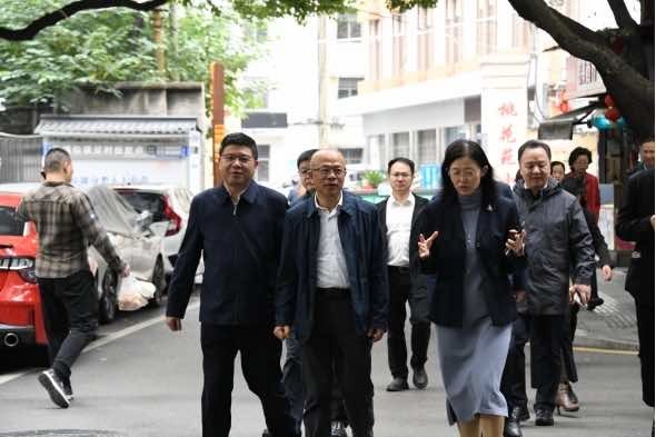 中国侨联到宜昌市西陵区调研基层组织建设