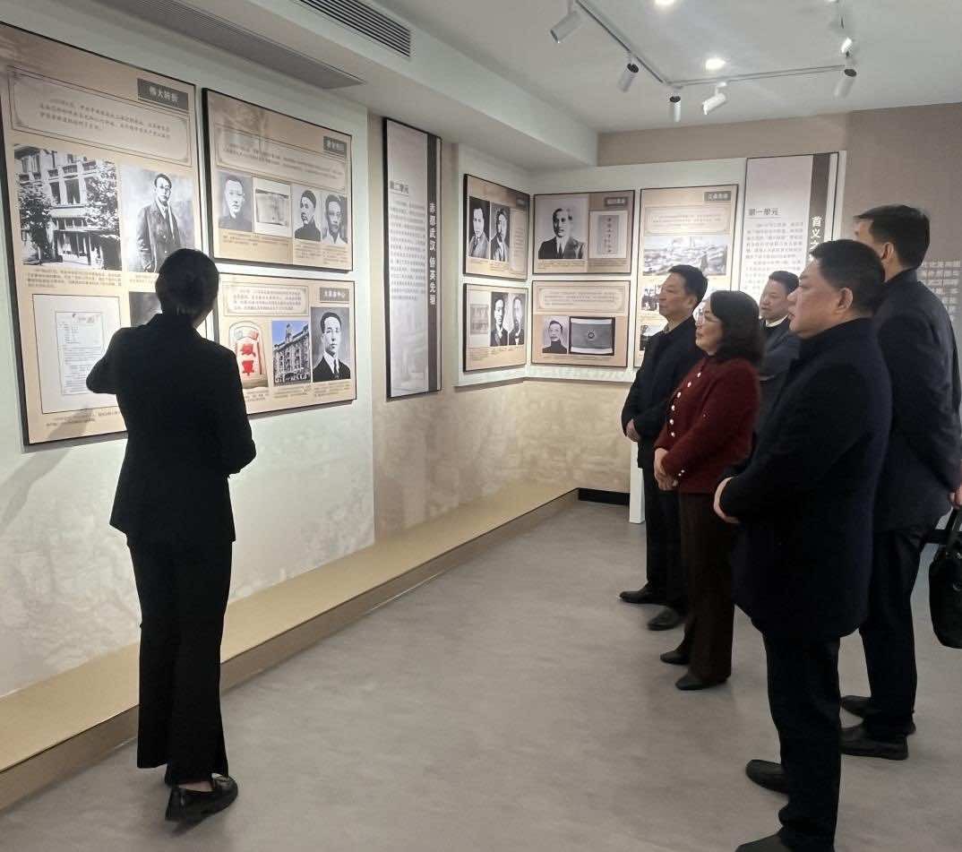 孝感市侨联到武汉学习交流