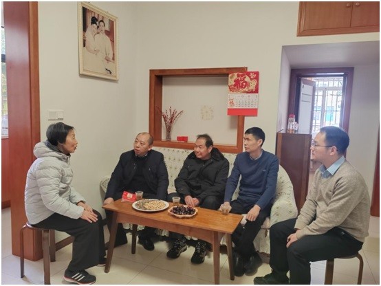 宜昌市侨联赴伍家岗区开展春节走访慰问活动