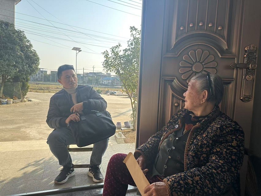 咸宁市崇阳县侨联组织开展新春走访慰问活动