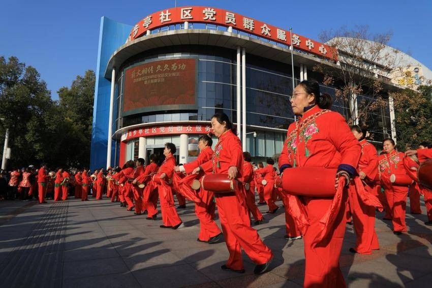 武汉市江岸区侨联、百步亭社区侨联举办元宵民俗喜乐会