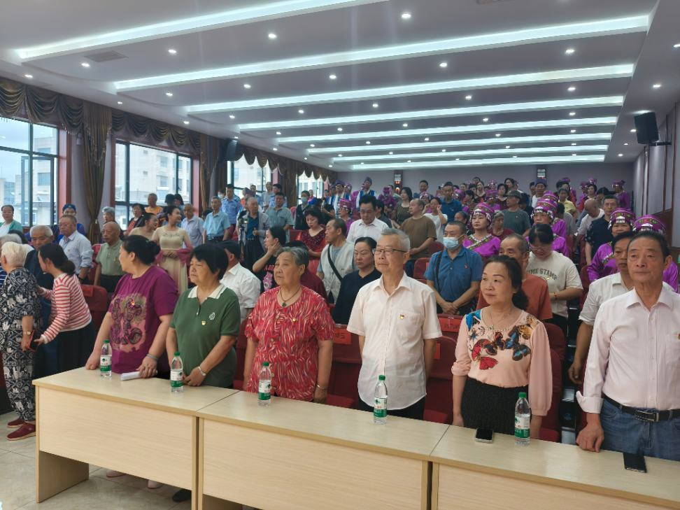 同心筑梦迎七一 幸福家园谱新篇 ——西陵区果园路社区“侨胞之家”开展七一主题活动