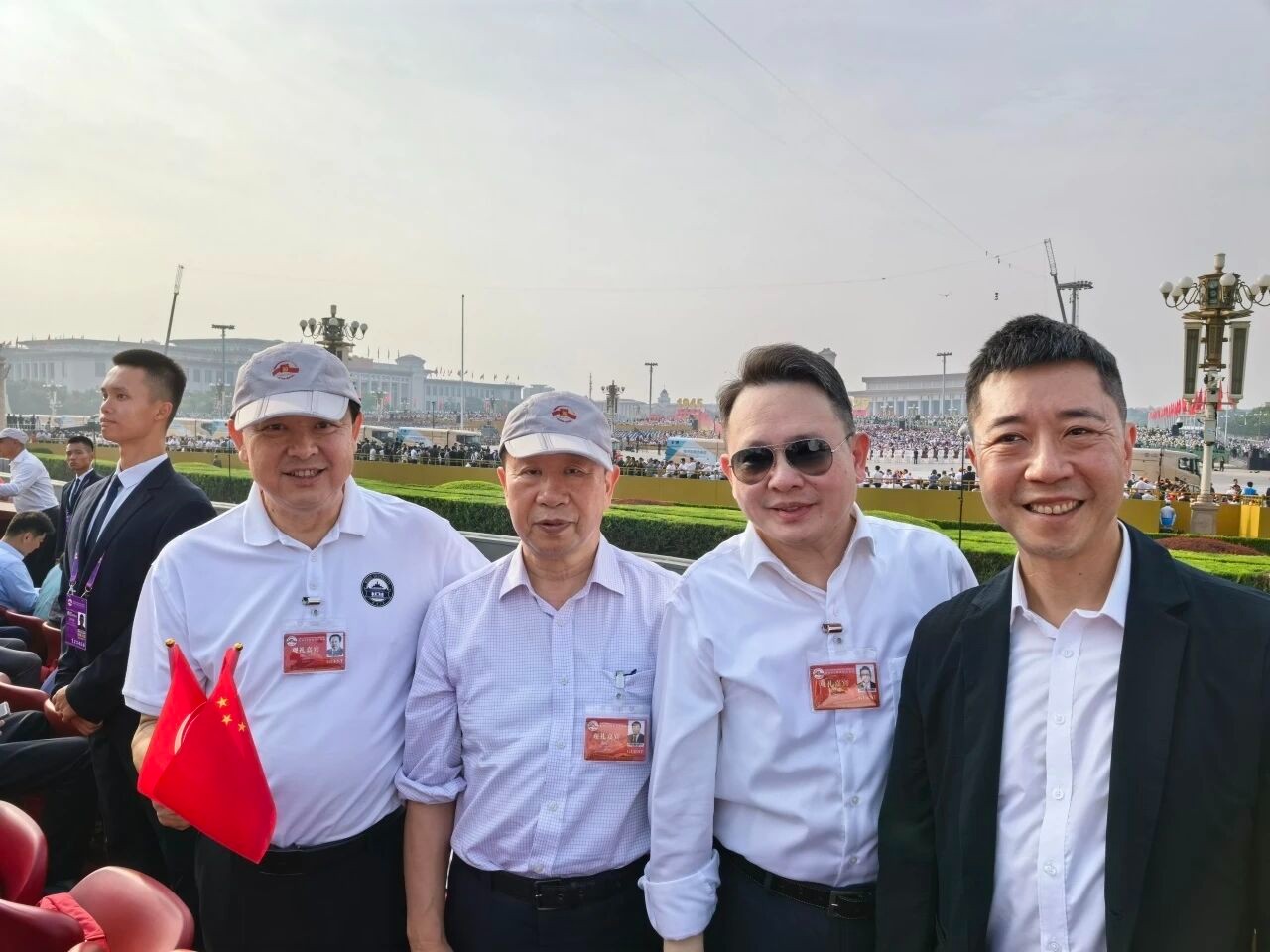 湖北侨界代表人士受邀参加纪念中国人民抗日战争暨世界反法西斯战争胜利80周年大会和阅兵观礼