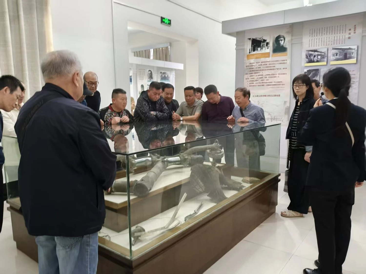 监利市侨联开展2025年监利市归侨侨眷代表人士纪念抗战胜利80周年 暨“喜迎国庆·共话中秋”活动