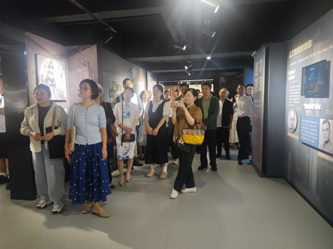 鄂州市鄂城区侨联开展 “科学筑梦 侨连你我”科普沙龙活动