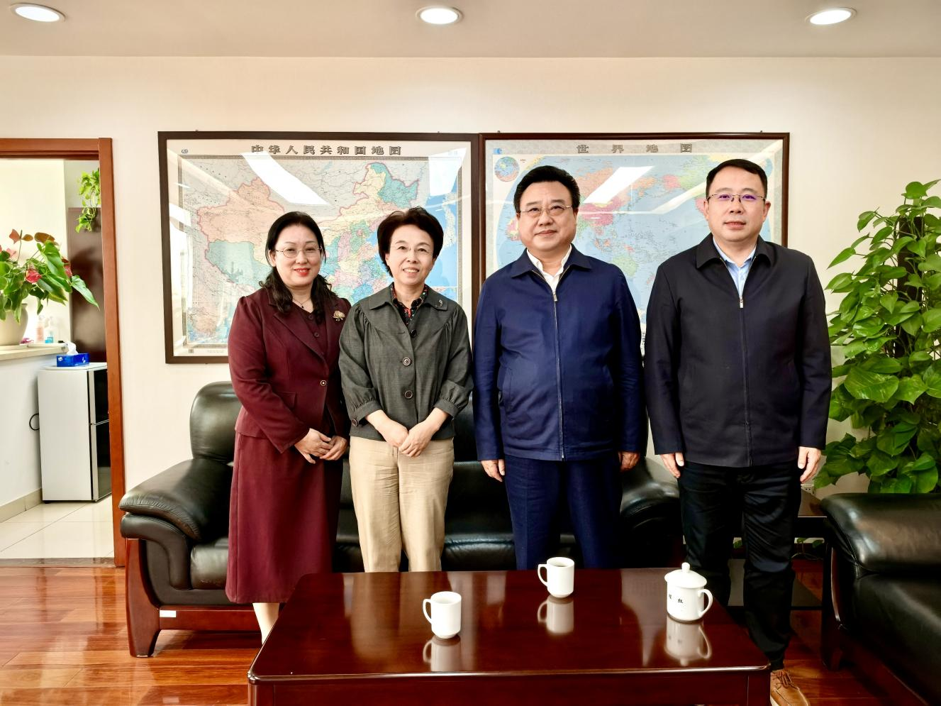 张涛带队拜访中国侨联发挥侨界独特优势助力十堰高质量发展