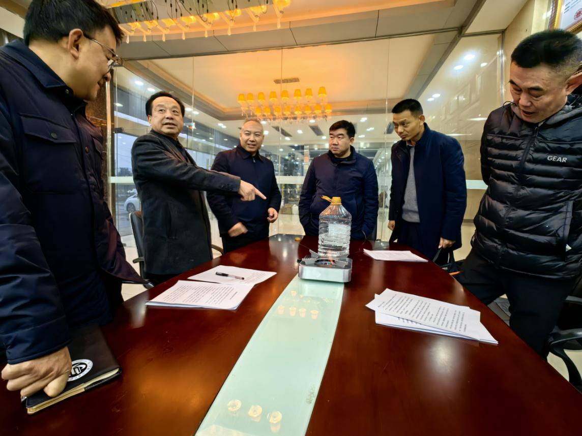 新春送关怀  真情暖侨心 ——宜昌市侨联主席柏松来夷开展走访调研活动