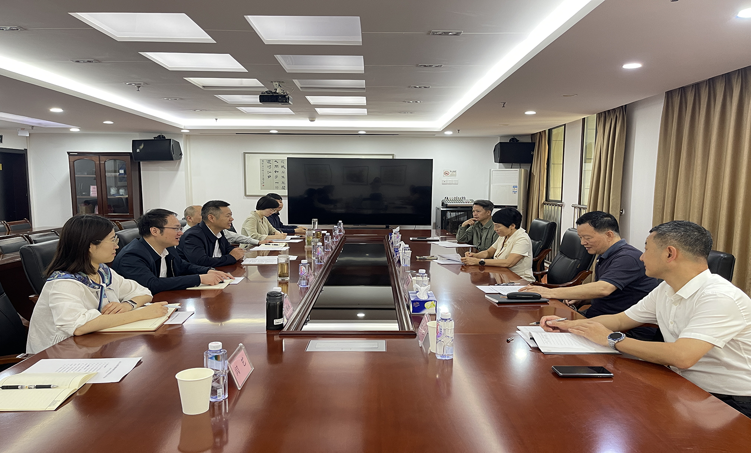 张琼调研宜昌市侨联工作