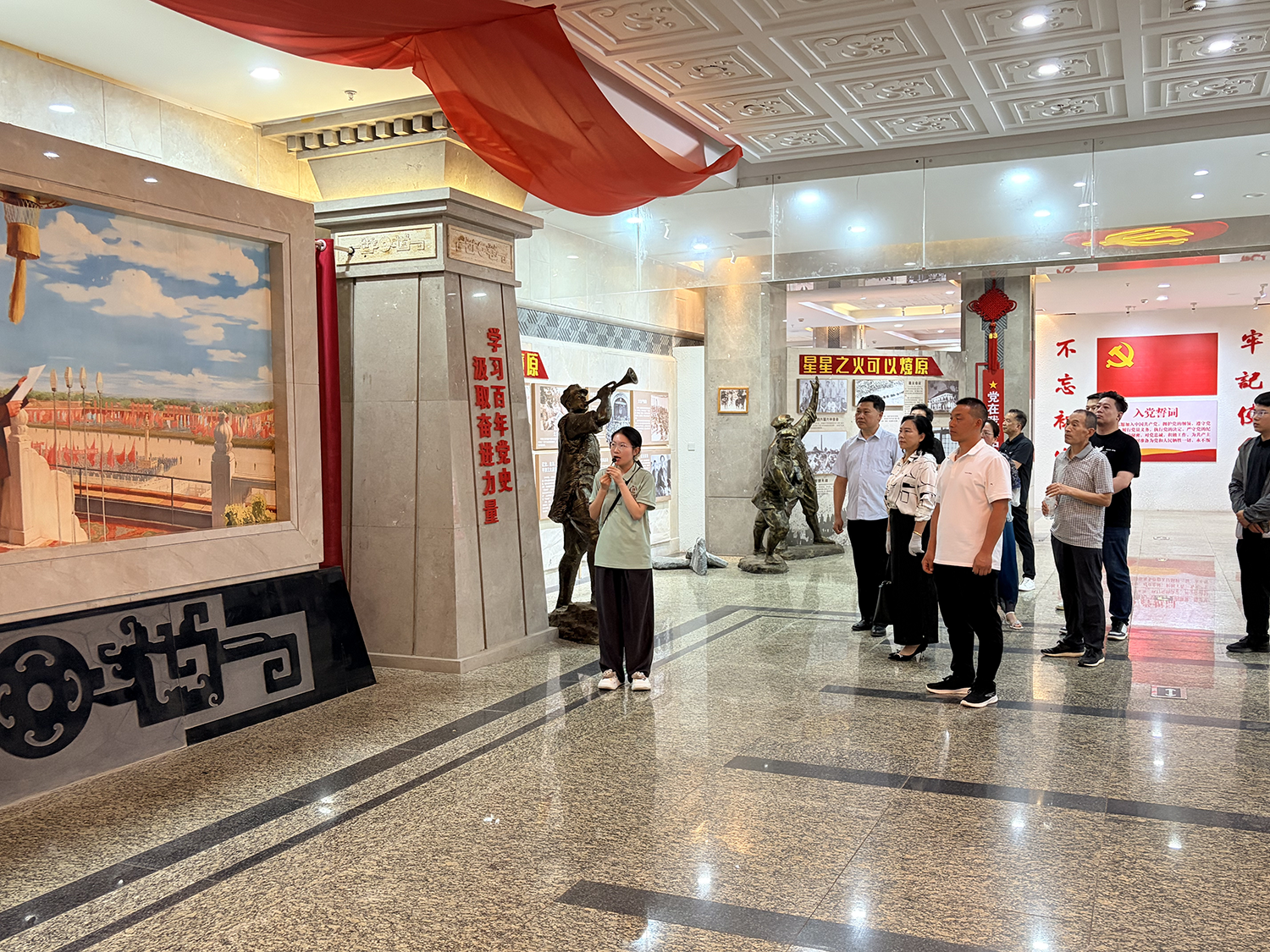 襄阳枣阳市开展“光影映侨心·赓续家国情” 主题教育活动