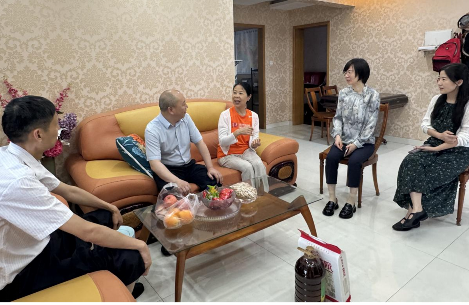 宜昌市侨联赴伍家岗区调研
