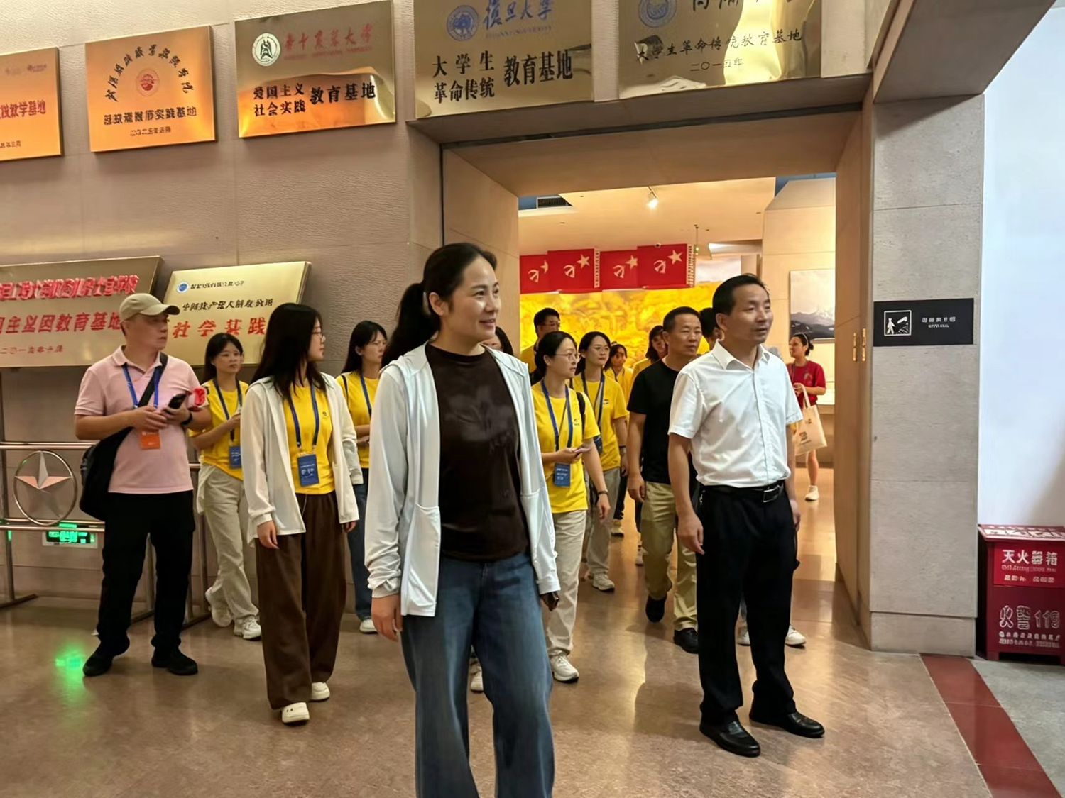 “亲情中华·中国寻根之旅”夏令营走进红安 五国华裔青少年寻访红色热土